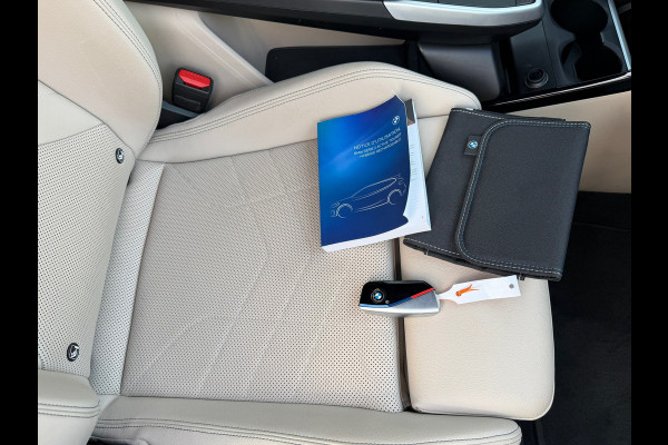 BMW 2 Serie Active Tourer 225e xDrive M SPORT | Navigatie | Cruise | Leder | Camera | Clima | 18".