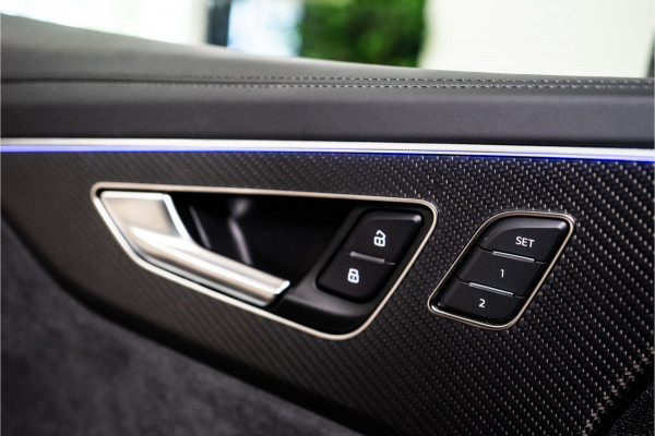 Audi Q8 60 TFSI E Quattro Competition 490PK | Pano | Kleppenuitlaat | B&O | 4 Wielsturing | VOL! Fabrieksgarantie