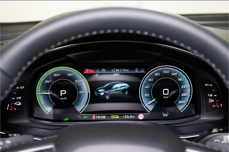 Audi Q8 60 TFSI E Quattro Competition 490PK | Pano | Kleppenuitlaat | B&O | 4 Wielsturing | VOL! Fabrieksgarantie
