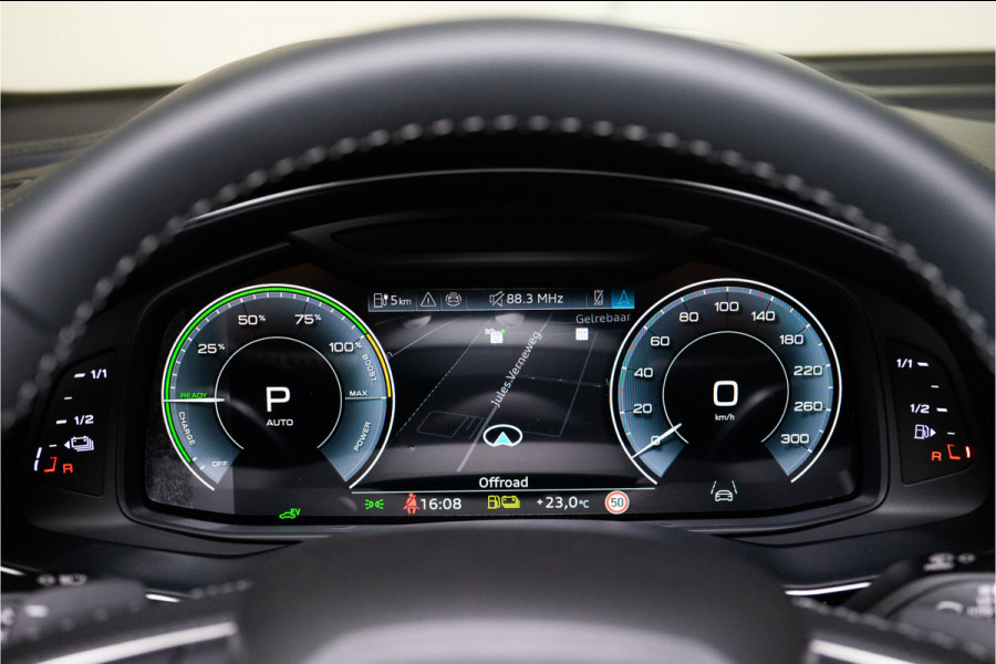 Audi Q8 60 TFSI E Quattro Competition 490PK | Pano | Kleppenuitlaat | B&O | 4 Wielsturing | VOL! Fabrieksgarantie