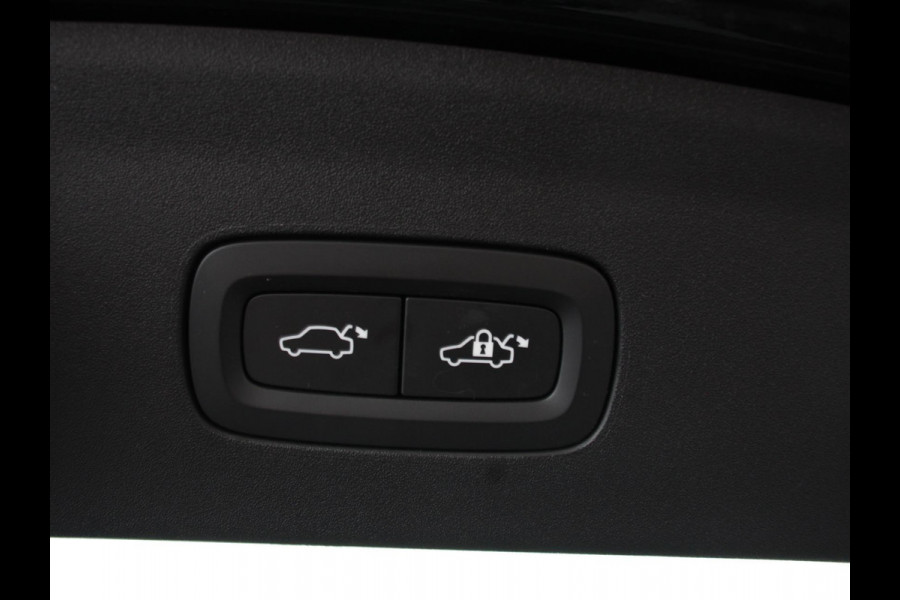 Polestar 2 Standard Range Single Motor 69 kWh DEMO ! 360* Camera Dab Led Verwarmde voorstoelen Navigatie Apple Carplay/Android Auto Climate Control Parkeer sensoren Panoramadak Keyless Stuurverwarming