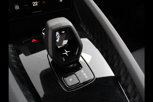 Polestar 2 Standard Range Single Motor 69 kWh DEMO ! 360* Camera Dab Led Verwarmde voorstoelen Navigatie Apple Carplay/Android Auto Climate Control Parkeer sensoren Panoramadak Keyless Stuurverwarming
