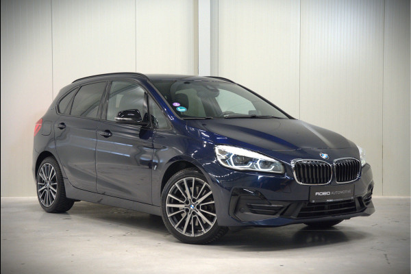 BMW 2 Serie Active Tourer 225xe iPerformance eDrive Edition | Stoelverwarming | Head-Up Display | Cruise Control | Parkeersensoren | Ambiance Verlichting | LED | Navigatie | Keyless | Leer | SOH 87%