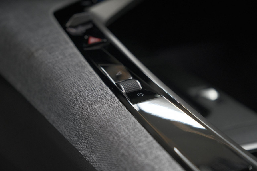 Peugeot 3008 1.2 Hybrid 145 GT | Panoramadak | Focal Hi-Fi | 360 Camera | Adaptieve Cruise Control