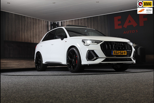 Audi Q3 45 TFSI e RSQ3 Look / AUT / Cc / Lane Assist / Camera / Dig Cockpit / Open Panoramadak / Pdc / Matrix / 21 Inch