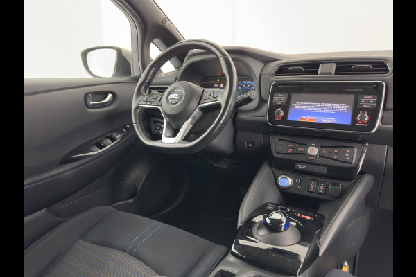 Nissan Leaf 2.ZERO EDITION 40 kWh Aut. *ADAPTIVE-CRUISE | NAVI-FULLMAP | DIGI-COCKPIT | TOP-VIEW | BLIND-SPOT | KEYLESS | DAB+ | LANE-ASSIST | HEATED-COMFORTSEATS | CARPLAY | ECC | PRIVACY-GLASS | PDC | 17"ALU*