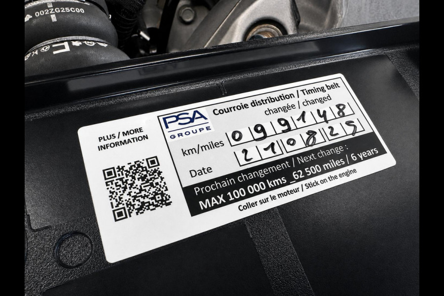 Peugeot 208 1.2 PureTech GT Navigatie Apple Carplay Android Auto Parkeersensoren Cruise Control Climate Control
