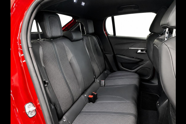 Peugeot 208 1.2 PureTech GT Navigatie Apple Carplay Android Auto Parkeersensoren Cruise Control Climate Control