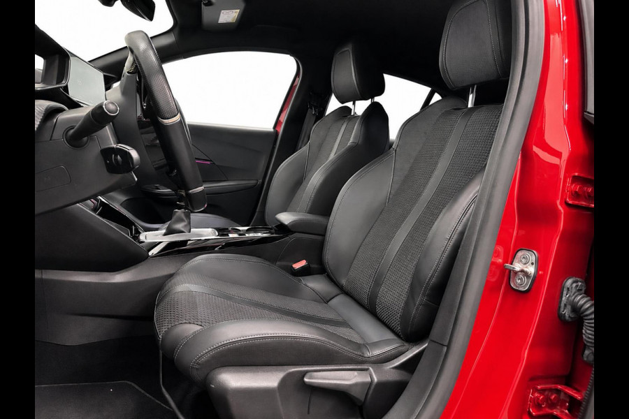 Peugeot 208 1.2 PureTech GT Navigatie Apple Carplay Android Auto Parkeersensoren Cruise Control Climate Control
