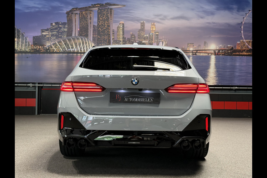 BMW 5 Serie 520i  M-Sport|ShadowLine|Panorama|H/K|208PK