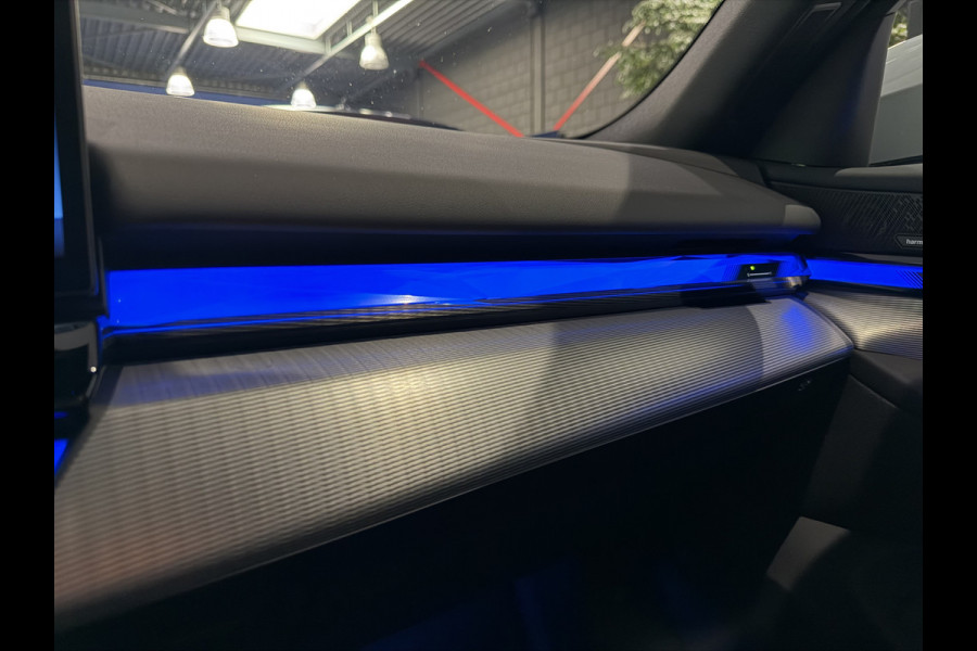 BMW 5 Serie 520i  M-Sport|ShadowLine|Panorama|H/K|208PK