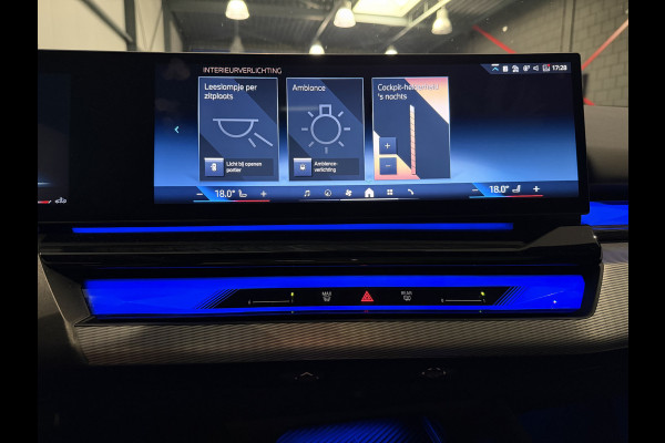 BMW 5 Serie 520i  M-Sport|ShadowLine|Panorama|H/K|208PK
