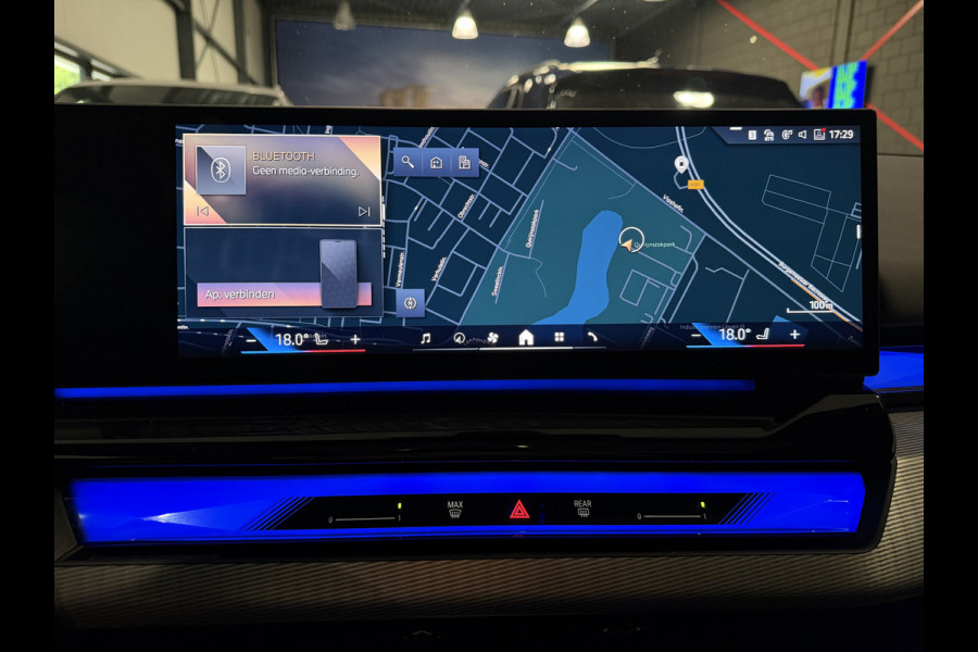 BMW 5 Serie 520i  M-Sport|ShadowLine|Panorama|H/K|208PK