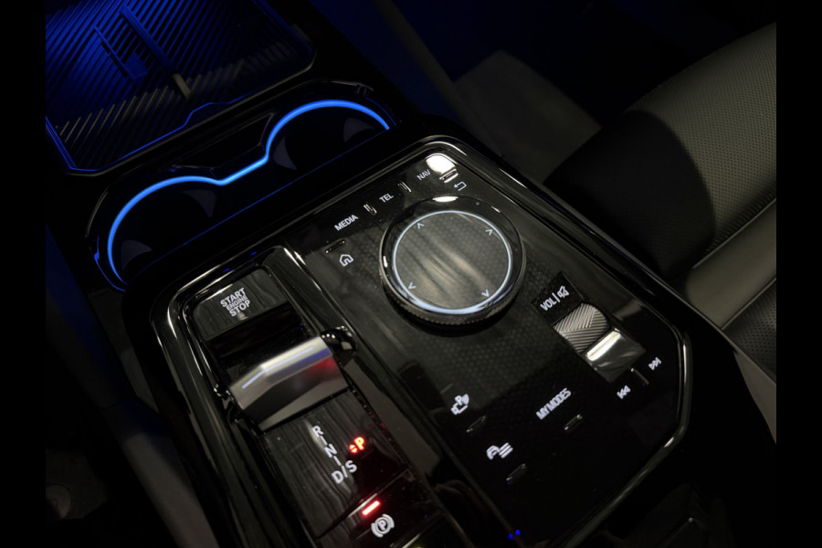 BMW 5 Serie 520i  M-Sport|ShadowLine|Panorama|H/K|208PK