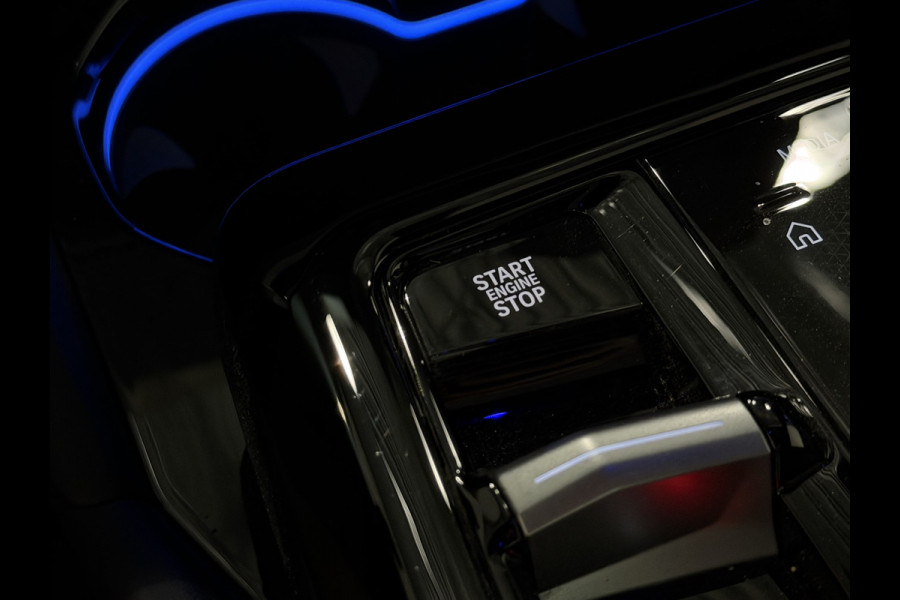 BMW 5 Serie 520i  M-Sport|ShadowLine|Panorama|H/K|208PK