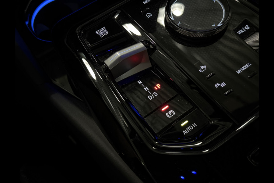 BMW 5 Serie 520i  M-Sport|ShadowLine|Panorama|H/K|208PK