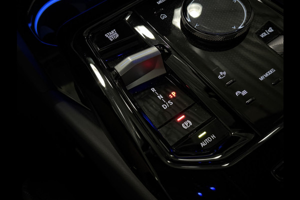 BMW 5 Serie 520i  M-Sport|ShadowLine|Panorama|H/K|208PK