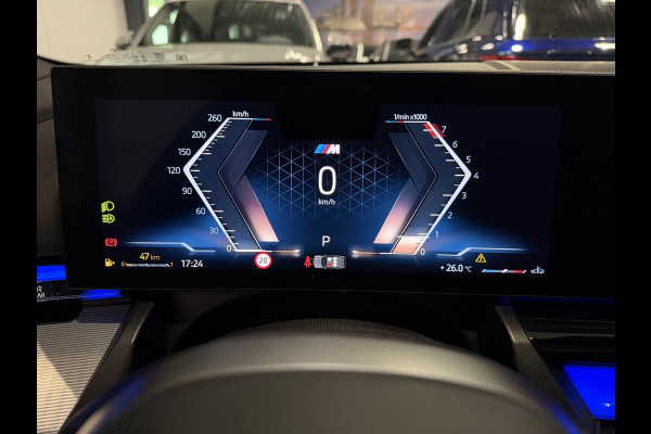 BMW 5 Serie 520i  M-Sport|ShadowLine|Panorama|H/K|208PK