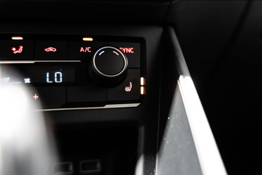 Volkswagen Polo 1.0 TSI Highline Business R DSG LED CLIMA CRUISE