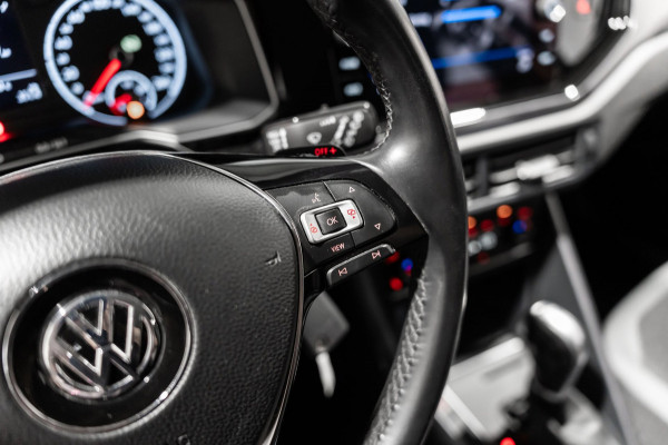Volkswagen Polo 1.0 TSI Highline Business R DSG LED CLIMA CRUISE