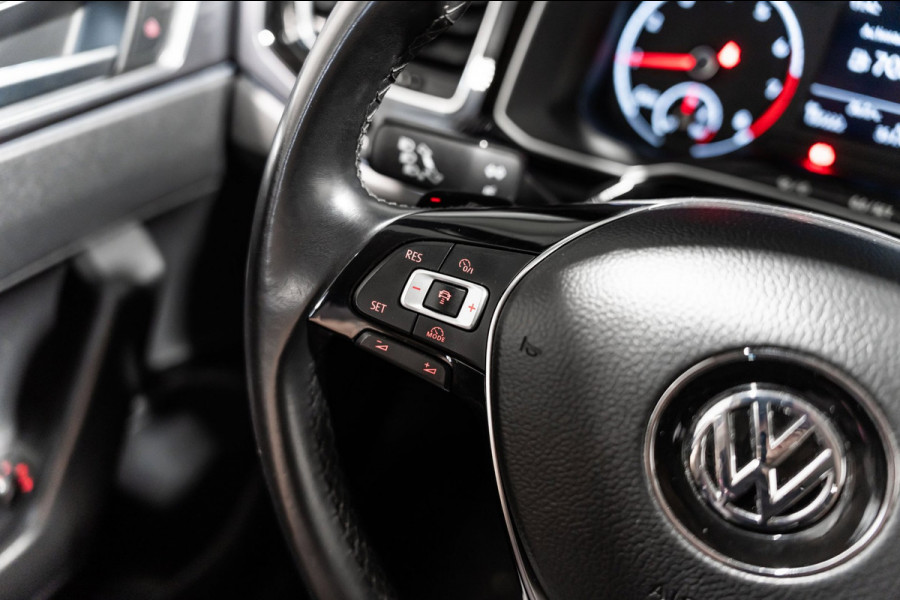 Volkswagen Polo 1.0 TSI Highline Business R DSG LED CLIMA CRUISE
