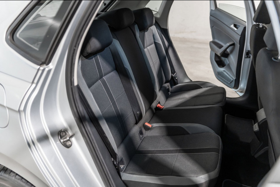 Volkswagen Polo 1.0 TSI R-line DSG NAVI CAMERA CRUISE