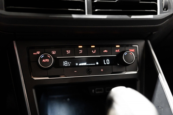 Volkswagen Polo 1.0 TSI R-line DSG NAVI CAMERA CRUISE