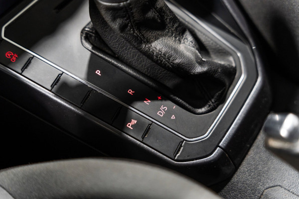 Volkswagen Polo 1.0 TSI R-line DSG NAVI CAMERA CRUISE