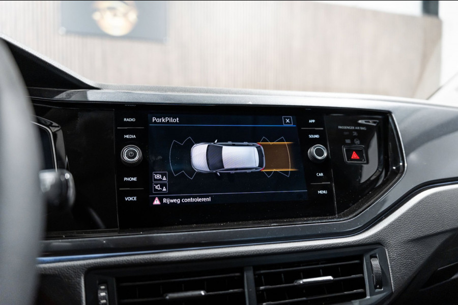 Volkswagen Polo 1.0 TSI R-line DSG NAVI CAMERA CRUISE