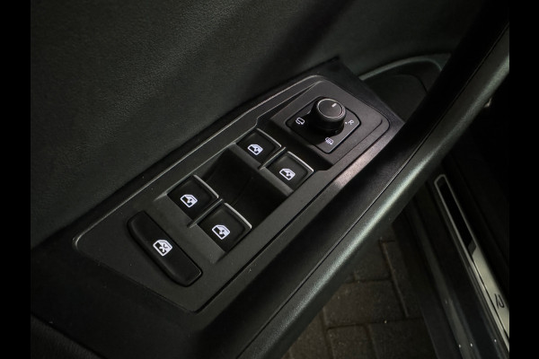 Volkswagen T-Roc 2.0 TSI 4Motion R Pano|Akra|Keyless|Sfeer