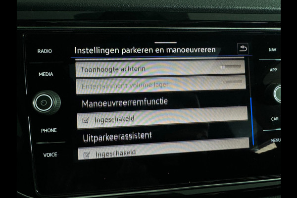 Volkswagen T-Roc 2.0 TSI 4Motion R Pano|Akra|Keyless|Sfeer