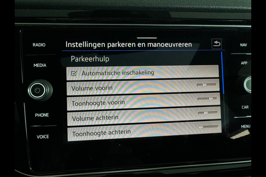 Volkswagen T-Roc 2.0 TSI 4Motion R Pano|Akra|Keyless|Sfeer