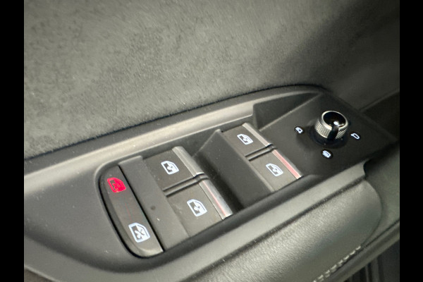 Audi Q5 50 TFSI e S Line Competition Pano|Sfeer|Trekhaak|Keyless