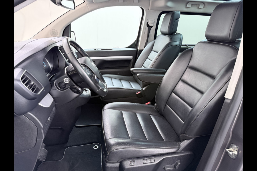 Opel Vivaro Combi Electric 8-Persoons L2 75kWh Leder Panoramadak 2X Elek.Schuifdeur Trekhaak 360°Camera Stoelverwarming Apple Carplay Android Auto Navi Ecc SOH 90% Cruise Control Regen-Lichtsensor Privacy Glas Lmv DAB Led 1.000KG Trekgewicht Garantie op Accu tot 19-12-2030/160.000km