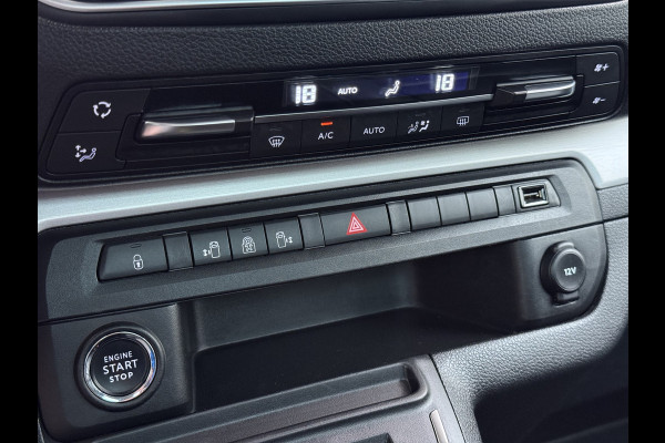 Opel Vivaro Combi Electric 8-Persoons L2 75kWh Leder Panoramadak 2X Elek.Schuifdeur Trekhaak 360°Camera Stoelverwarming Apple Carplay Android Auto Navi Ecc SOH 90% Cruise Control Regen-Lichtsensor Privacy Glas Lmv DAB Led 1.000KG Trekgewicht Garantie op Accu tot 19-12-2030/160.000km
