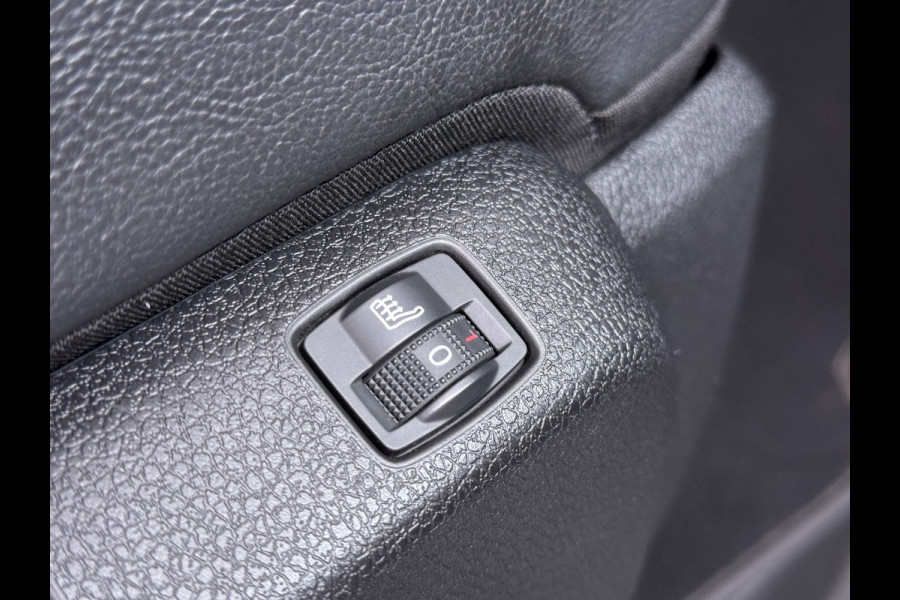 Opel Vivaro Combi Electric 8-Persoons L2 75kWh Leder Panoramadak 2X Elek.Schuifdeur Trekhaak 360°Camera Stoelverwarming Apple Carplay Android Auto Navi Ecc SOH 90% Cruise Control Regen-Lichtsensor Privacy Glas Lmv DAB Led 1.000KG Trekgewicht Garantie op Accu tot 19-12-2030/160.000km