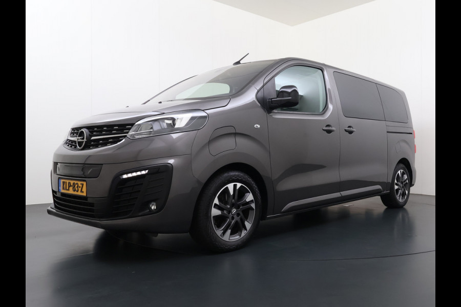 Opel Vivaro Combi Electric 8-Persoons L2 75kWh Leder Panoramadak 2X Elek.Schuifdeur Trekhaak 360°Camera Stoelverwarming Apple Carplay Android Auto Navi Ecc SOH 90% Cruise Control Regen-Lichtsensor Privacy Glas Lmv DAB Led 1.000KG Trekgewicht Garantie op Accu tot 19-12-2030/160.000km