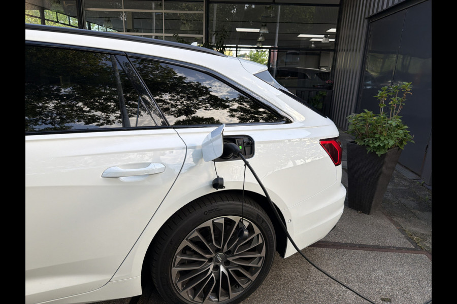 Audi A6 Avant 50 TFSI e 300PK QUATTRO BUSINESS EDITION CAMERA/NAVI/VIRTUAL/CARPLAY