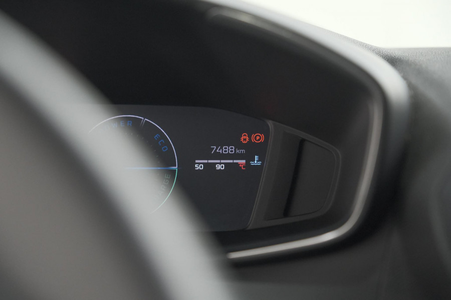 Peugeot 208 1.2 Hybrid 100 e-DCS6 Allure | Apple Carplay | Parkeersensoren Voor + Achter | Climate Control