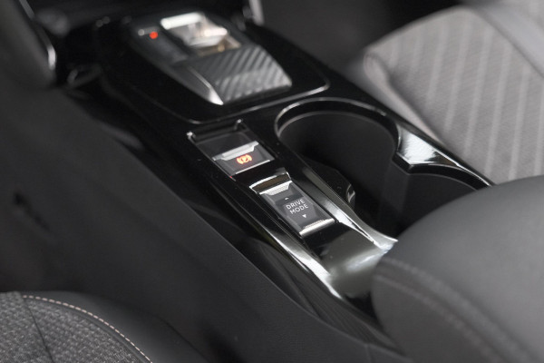 Peugeot 208 1.2 Hybrid 100 e-DCS6 Allure | Apple Carplay | Parkeersensoren Voor + Achter | Climate Control