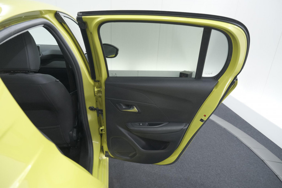 Peugeot 208 1.2 Hybrid 100 e-DCS6 Allure | Apple Carplay | Parkeersensoren Voor + Achter | Climate Control