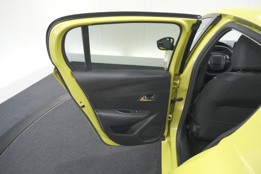 Peugeot 208 1.2 Hybrid 100 e-DCS6 Allure | Apple Carplay | Parkeersensoren Voor + Achter | Climate Control