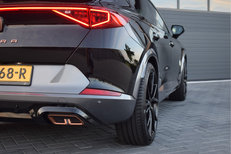 CUPRA Formentor 1.4 e-Hybrid VZ Copper Edition | Pano | Trekhaak | Camera | 20"