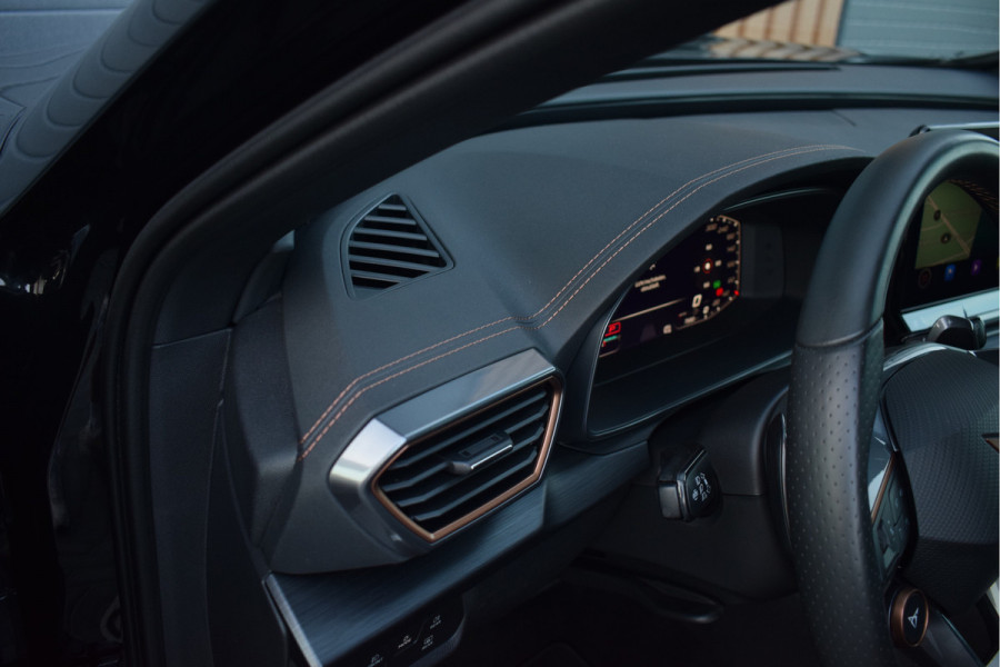 CUPRA Formentor 1.4 e-Hybrid VZ Copper Edition | Pano | Trekhaak | Camera | 20"