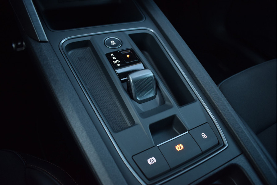 CUPRA Formentor 1.4 e-Hybrid VZ Copper Edition | Pano | Trekhaak | Camera | 20"