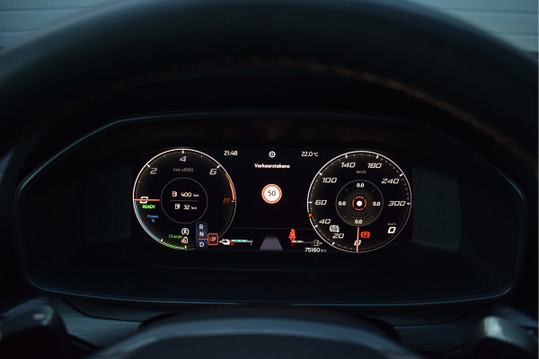 CUPRA Formentor 1.4 e-Hybrid VZ Copper Edition | Pano | Trekhaak | Camera | 20"