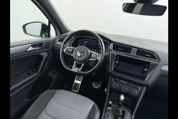 Volkswagen Tiguan 1.5 TSI ACT Highline Business R VAN: 30.900,- VOOR: 27.877,- UW WKVOORDEEL: 3.023,- | 3X R-LINE | R-LINE BINNEN + BUITEN + ONDERSTEL | PANORAMADAK | DIGITAAL COCKPIT | ACHTERUITRIJCAMERA | ONDERHOUDSHISTORIE COMPLEET | APPLE CARPLAY | TREKHAAK