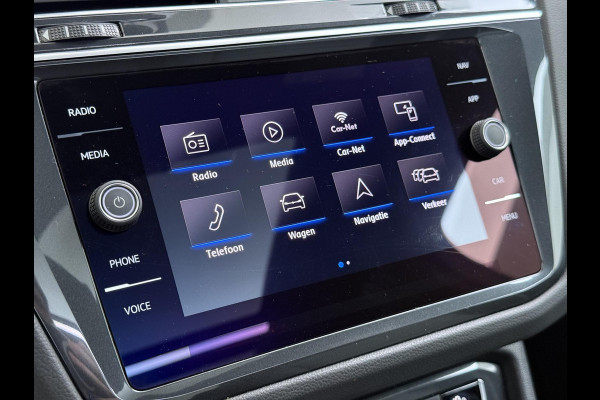 Volkswagen Tiguan 1.5 TSI ACT Highline Business R VAN: 30.900,- VOOR: 27.877,- UW WKVOORDEEL: 3.023,- | 3X R-LINE | R-LINE BINNEN + BUITEN + ONDERSTEL | PANORAMADAK | DIGITAAL COCKPIT | ACHTERUITRIJCAMERA | ONDERHOUDSHISTORIE COMPLEET | APPLE CARPLAY | TREKHAAK