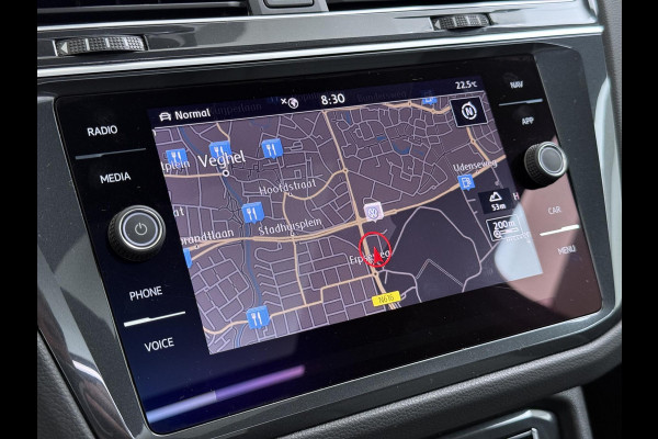 Volkswagen Tiguan 1.5 TSI ACT Highline Business R VAN: 30.900,- VOOR: 27.877,- UW WKVOORDEEL: 3.023,- | 3X R-LINE | R-LINE BINNEN + BUITEN + ONDERSTEL | PANORAMADAK | DIGITAAL COCKPIT | ACHTERUITRIJCAMERA | ONDERHOUDSHISTORIE COMPLEET | APPLE CARPLAY | TREKHAAK