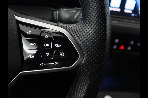 Volkswagen Golf 1.5 TSI R-Line Business | Carplay | Full LED | Carplay | Stoelverwarming | Adaptive cruise | Parkeersensoren | Navigatie | Climate control | LM | Sfeerverlichting